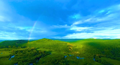 綠水青山看北疆