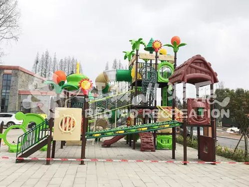 組圖 優(yōu)質(zhì)幼兒園滑梯廠家應(yīng)具備特點(diǎn)